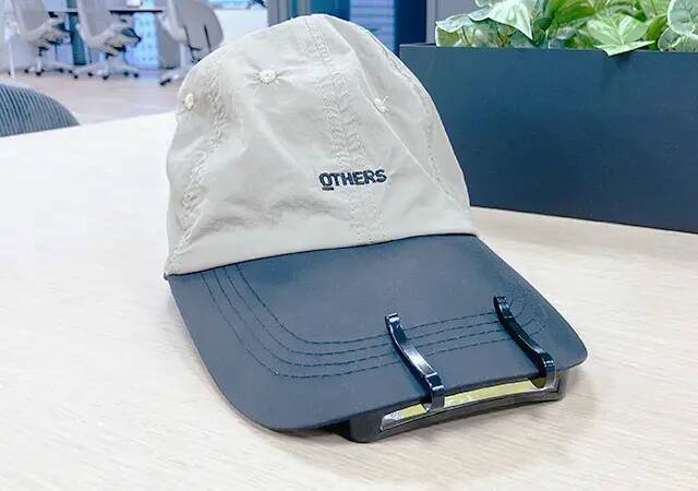 これ330円！？　 両手フリーを実現する“帽子用ライト”が凄すぎる