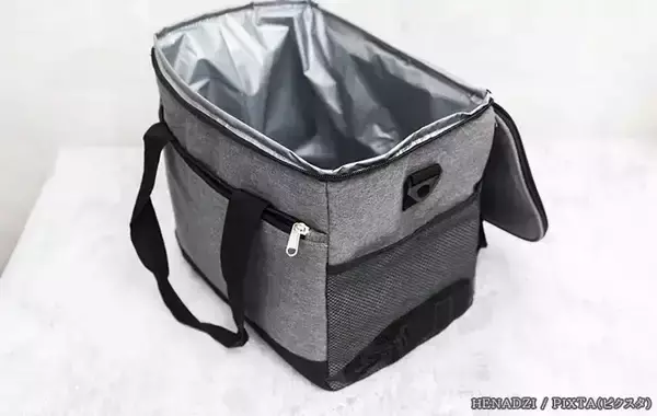 「キンキンに冷やした保冷剤、どうやって入れてる？　保冷剤バッグ“使い方の正解”は」の画像