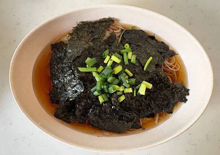 思春期息子から「うん、うまい」と好評！　そうめんに『1枚』のせるだけのひらめきアレンジ