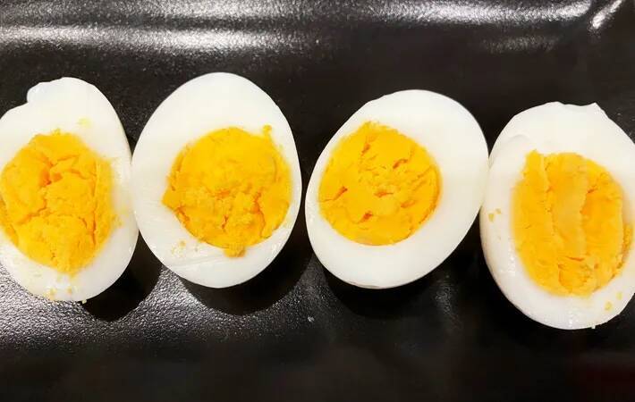 この食べ方が一番うまい？　ゆで卵の新たな食べ方に「満足度高すぎる」「超簡単」