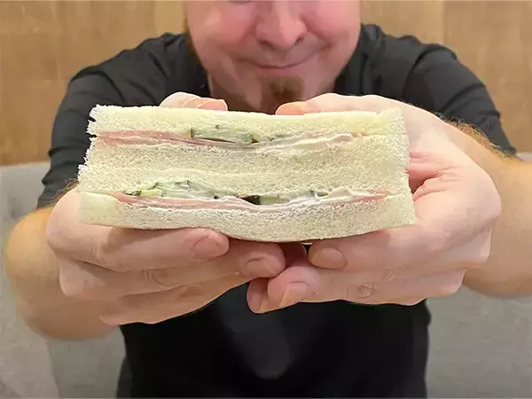 「外国人がコンビニで毎回つい選んでしまうサンドイッチ　アメリカの思い出がよみがえる3選！」の画像