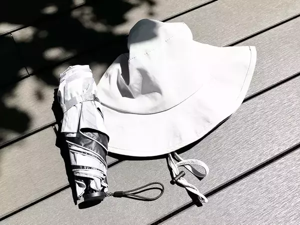 夏にかかせない日傘＆帽子、『紫外線』しか見てないんじゃない？　‟暑さ対策の盲点”を解説