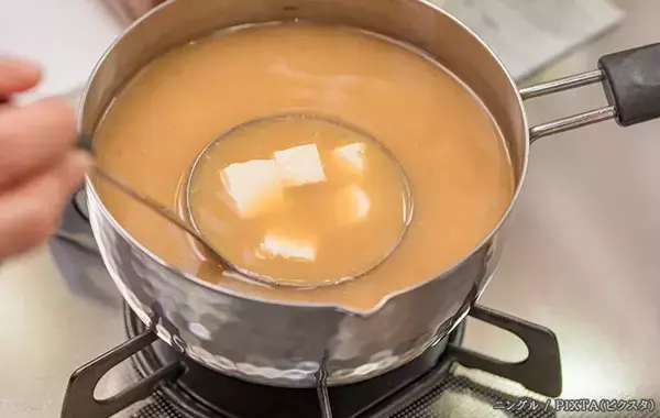 「味噌汁用の豆腐、おすすめのサイズは？　日本豆腐協会が回答【味噌汁の作り方】」の画像