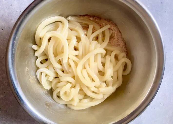 冷凍うどんはこう使う！　火なしで即完成の『明太マヨうどん』が濃厚で最高【レシピ】