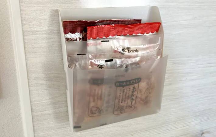 もっと早く知りたかった…！　『無印良品』のポケット収納、キッチンの小物が劇的すっきり