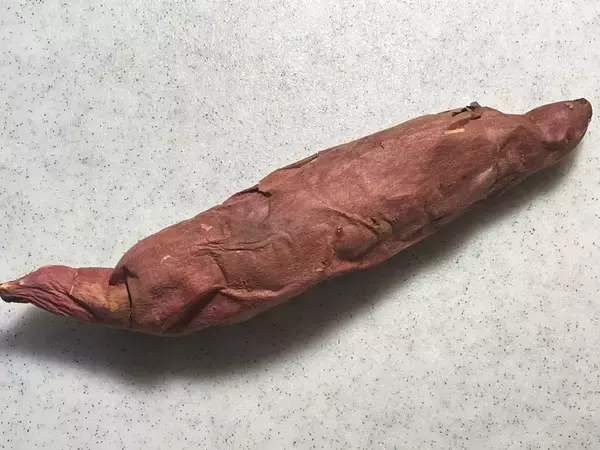 焼き芋に2つの調味料をかけたら…　すぐできる『味変』に驚いた！【焼き芋アレンジ】