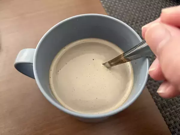 「試してみる価値あり！　セブンの新商品を牛乳と混ぜると…「ご褒美にリピートする」」の画像