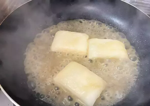 「「速攻でおかわりした！」　余った餅で作る、うっとりするほどおいしい『餅レシピ』がこちら」の画像