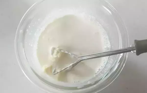 「6Pチーズと牛乳をレンチンして…？　できた簡単おつまみに「たまらん！」」の画像