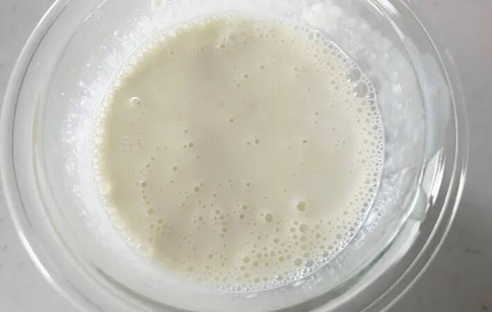 6Pチーズと牛乳をレンチンして…？　できた簡単おつまみに「たまらん！」