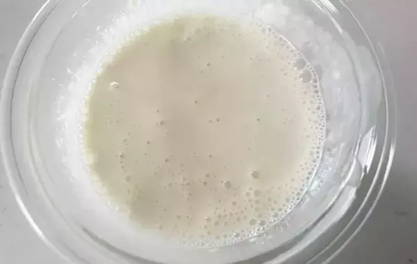 「6Pチーズと牛乳をレンチンして…？　できた簡単おつまみに「たまらん！」」の画像