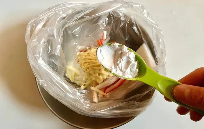 カニカマと一緒にポリ袋に入れたのは？　調理10分“簡単”おかず【レシピ】