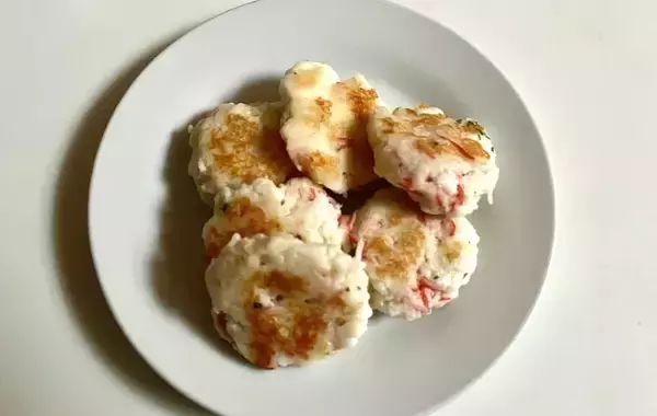 「カニカマと一緒にポリ袋に入れたのは？　調理10分“簡単”おかず【レシピ】」の画像