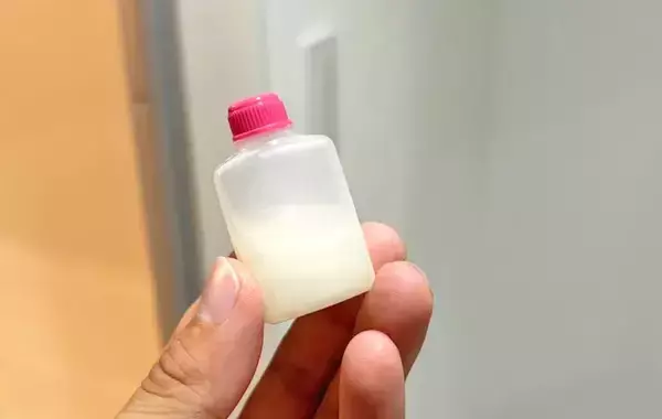 「100均で買った『お弁当のタレ瓶』　思わぬ活用法に「軽くなった」「便利すぎ」」の画像