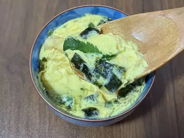 「使う食材は卵と『お吸い物』のみ！　寒い時期にピッタリな『レンチンレシピ』が…」の画像