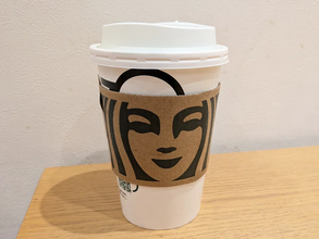 スタバのスリーブを5枚つなげて…　できたモノが「キッチンで活躍」「捨てなくてよかった」