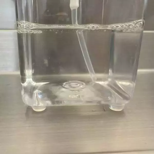 「クッションゴムを貼るだけで？　暮らしの６つの悩みに「助かった」「地味に最強」」の画像