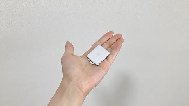 100均で見つけたスマホリングで家のドアを自由自在に固定　暮らしが一変する裏技