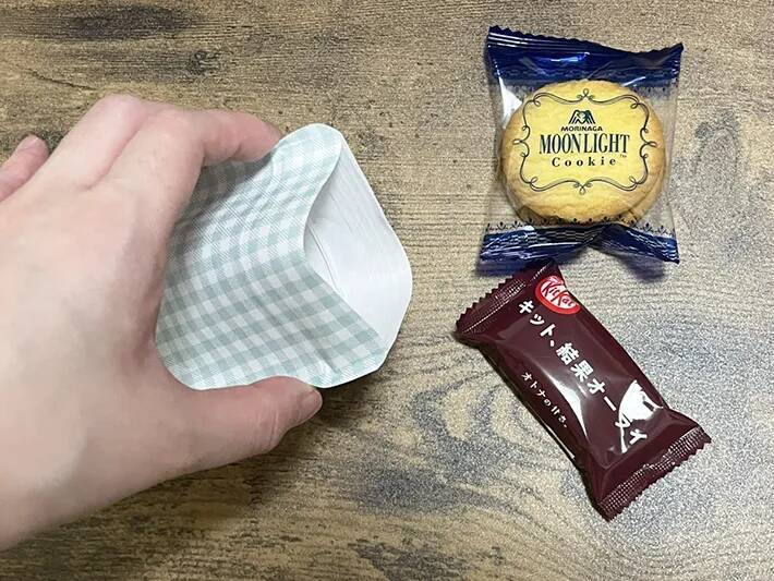 カバンから取り出すたびにテンションが上がる！　透明のチャック袋をかわいくアレンジしてみると…「旅行時に便利」
