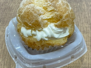 シュークリームの中身は『生クリーム』ではなく？　レモンが香る味に「食べやすい」「驚いた」