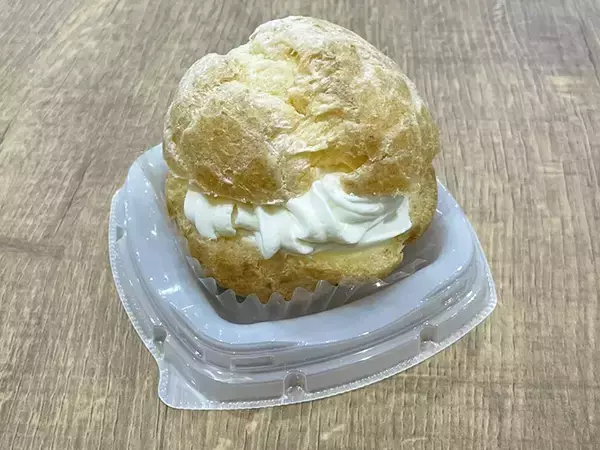 「シュークリームの中身は『生クリーム』ではなく？　レモンが香る味に「食べやすい」「驚いた」」の画像