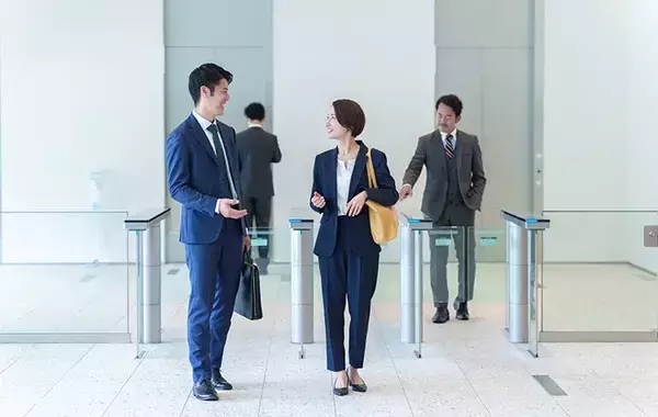 「『お疲れさま』って英語でなんと言う？　使いこなせたら『しごでき』な言葉」の画像