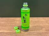 「飲み終えたペットボトルの先を切って…　1分で作れる『小物ケース』が便利だった【活用法3選】」の画像1