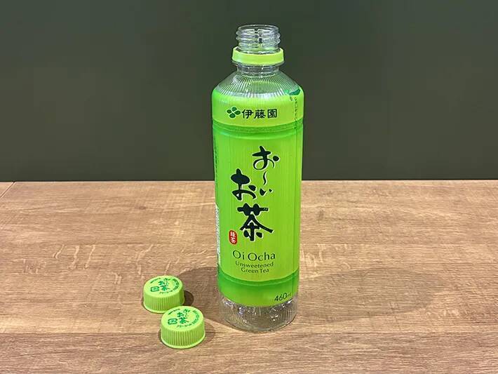 飲み終えたペットボトルの先を切って…　1分で作れる『小物ケース』が便利だった【活用法3選】