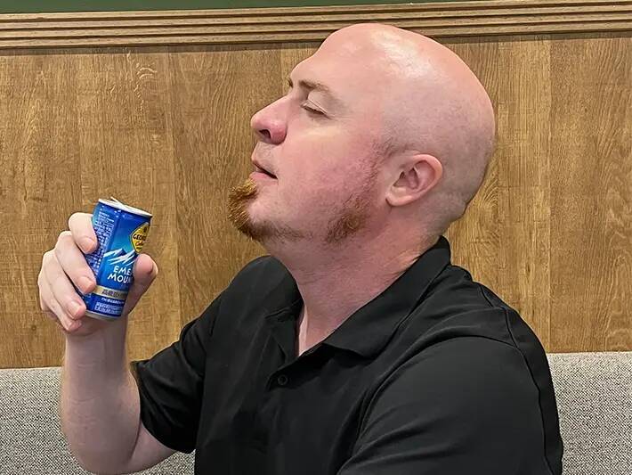 日本のドラマで見て気になっていた缶コーヒー　外国人の筆者が実際に飲んでみたら