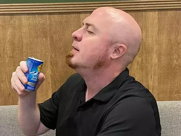 「日本のドラマで見て気になっていた缶コーヒー　外国人の筆者が実際に飲んでみたら」の画像