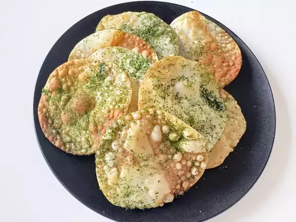 「ポテトチップスよりおいしい」と子供に大好評　5分で作る『餃子の皮チップス』