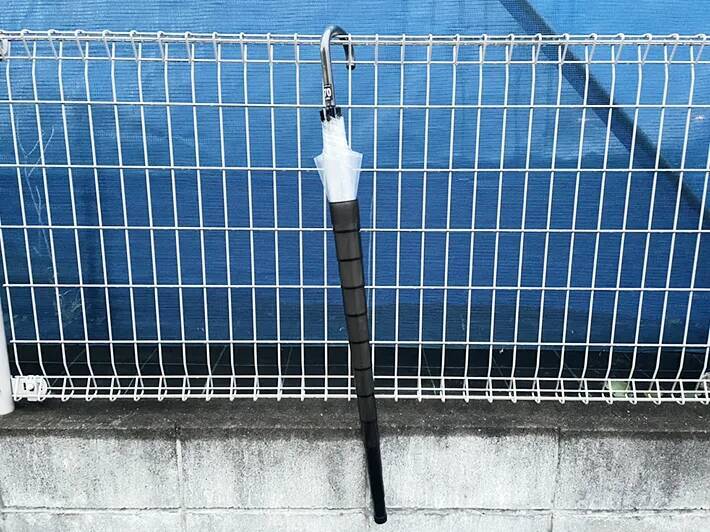 ダイソーにあった『びよーんと伸びる筒』の正体は？　実は雨の日に大活躍するアイテムで…