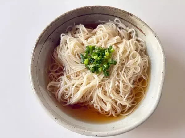 そうめんのつゆに『大さじ2分の1杯』入れてみて！　意外な食べ方に「これはハマった」【5分レシピ】