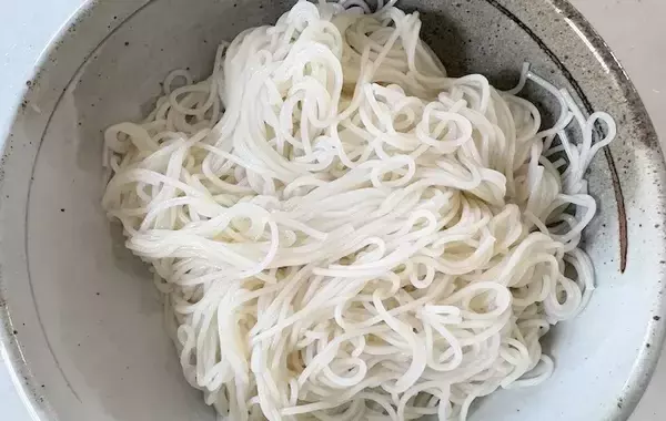 「そうめんのつゆに『大さじ2分の1杯』入れてみて！　意外な食べ方に「これはハマった」【5分レシピ】」の画像