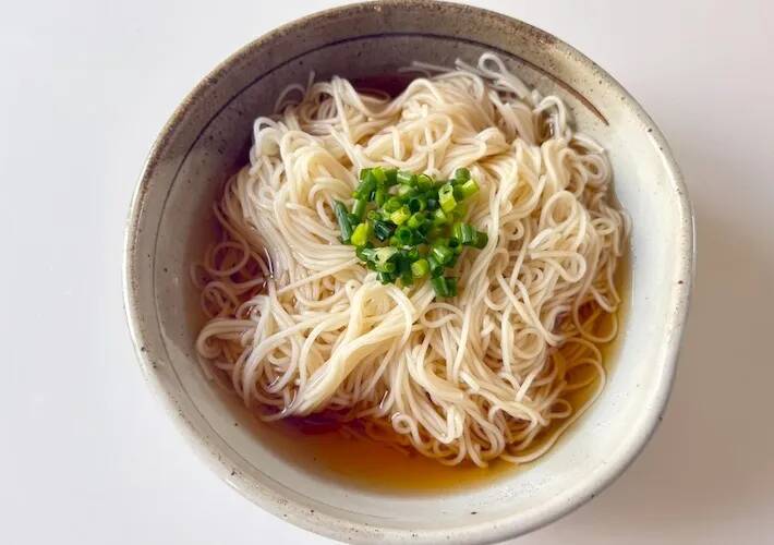 そうめんのつゆに『大さじ2分の1杯』入れてみて！　意外な食べ方に「これはハマった」【5分レシピ】