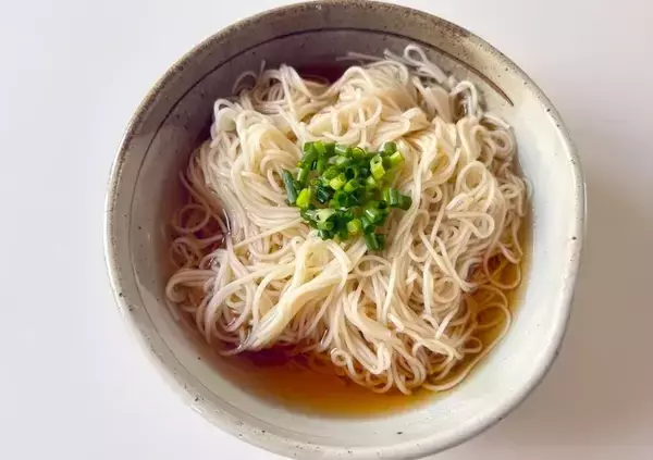 「そうめんのつゆに『大さじ2分の1杯』入れてみて！　意外な食べ方に「これはハマった」【5分レシピ】」の画像