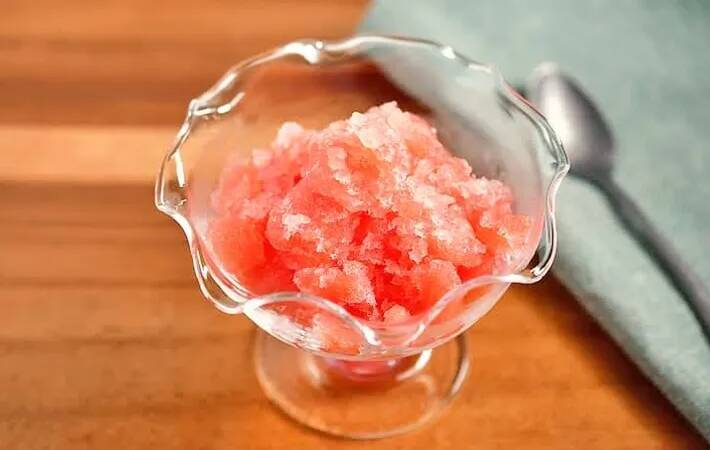 かき氷機いらず！　スイカとジッパー袋で作る『簡単シャーベット』【管理栄養士のレシピ】