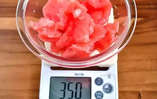 「かき氷機いらず！　スイカとジッパー袋で作る『簡単シャーベット』【管理栄養士のレシピ】」の画像