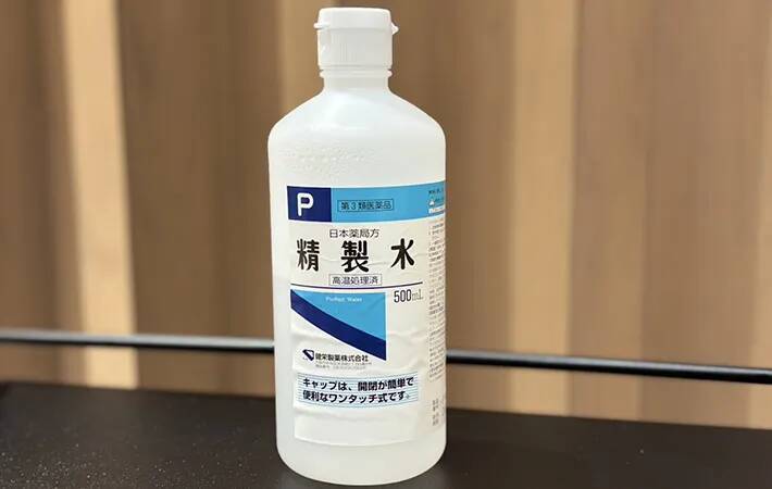 朝の寝ぐせ、水だけで直してない？　美容師が教える『自作スプレー』の作り方