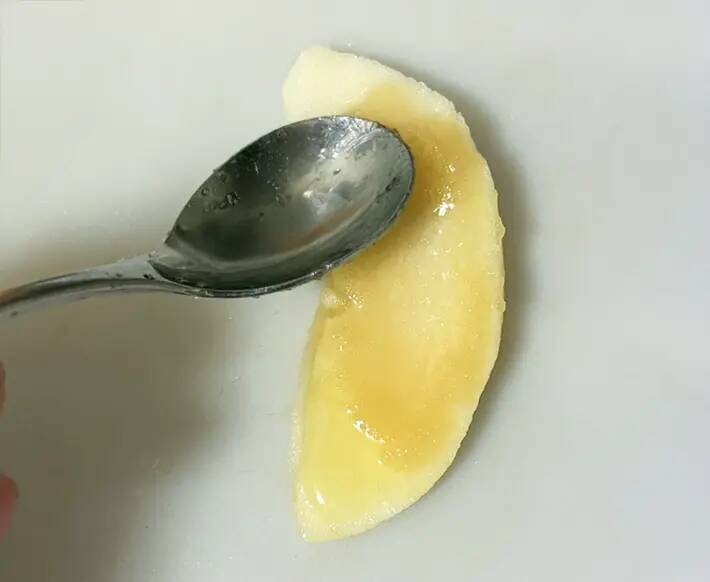 薄切りリンゴを『ミルフィーユ状』に重ねて　食パンにのせて焼いたら「旨味がじゅわっと広がる」