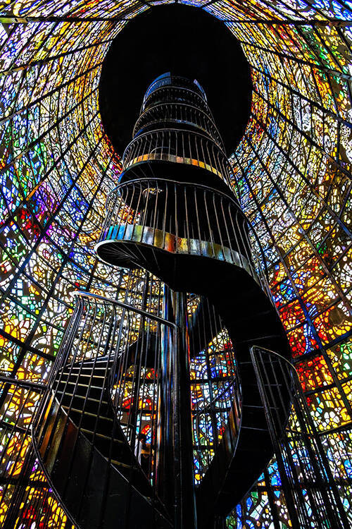 ラスボスが待ってるやつじゃん 吸い込まれそうな螺旋階段に心震える 21年12月7日 エキサイトニュース