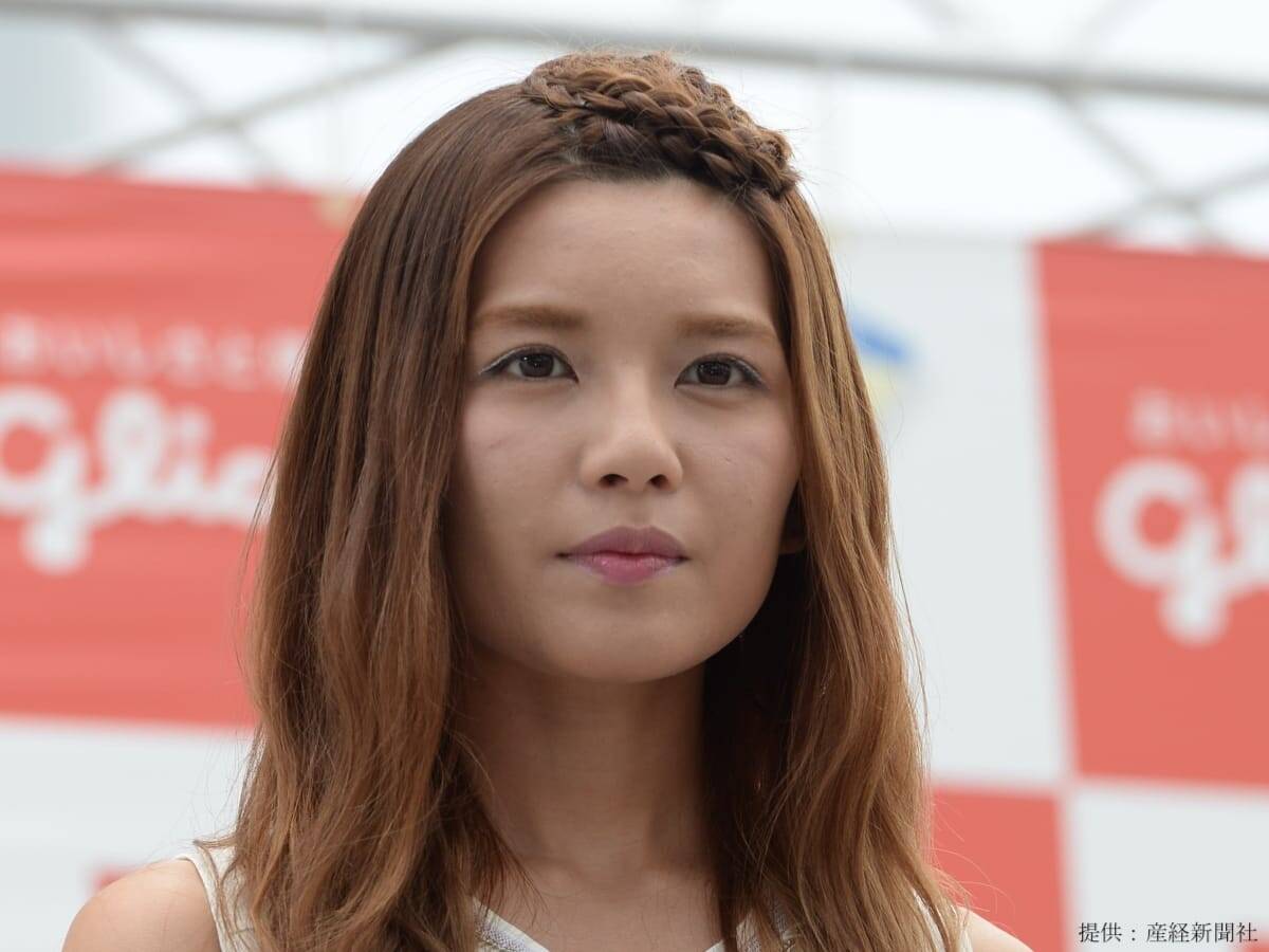 宇野実彩子が 彼女 感のある写真をインスタで公開 まぶしい笑顔に 妖精みたい 年2月27日 エキサイトニュース