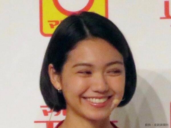 二階堂ふみの 谷間が見える スーツ姿 が美しすぎる アカデミー賞後に 感謝でいっぱい とコメント 年3月9日 エキサイトニュース