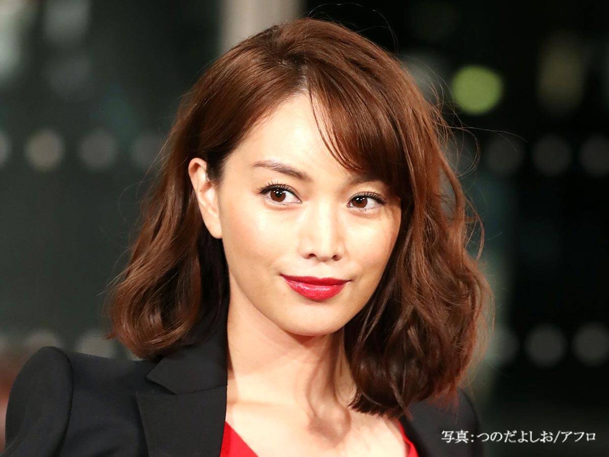 蛯原友里の双子の妹がすごく美人 公開された写真に どっちがどっち 年4月17日 エキサイトニュース