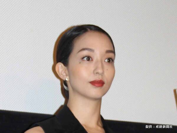 松島花 背中がぱっくり開いた私服ショットを公開 ファン まさに 動く美術品 と絶賛 年7月10日 エキサイトニュース