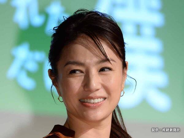 井川遥が見せた背中に どっきり ４０代とは思えない と絶賛 年8月18日 エキサイトニュース