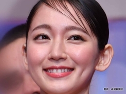 妻夫木聡 吉岡里帆たちが兄妹となる ジャンボ宝くじ の新cmスタート 面白い予感しかない 年4月16日 エキサイトニュース