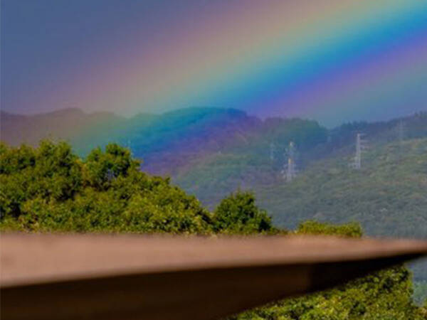 こんなの見たことない キャンプ場で出会った珍しい虹に興奮の声 年10月24日 エキサイトニュース