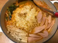 日本を明るくするカップ麺のアレンジレシピ 第15回 激辛ファン必見 辛辛魚らーめん を 脱 カップ麺 アレンジ 21年3月2日 エキサイトニュース