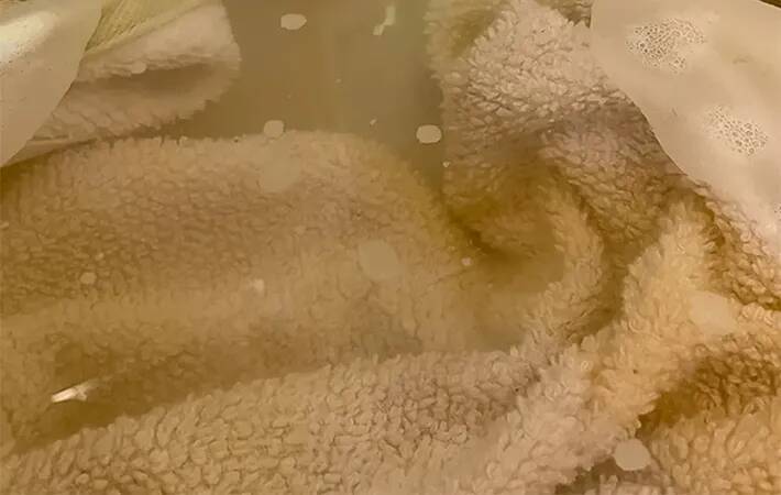 毎日使うタオル、黒ずんできたら…　洗濯のプロ直伝『リセット洗い』とは？